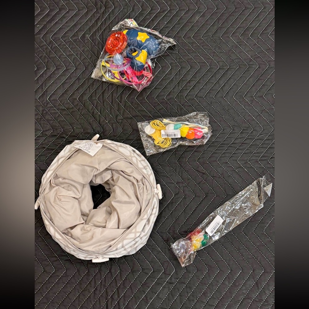 Cat tunnel and cat toys (new)
